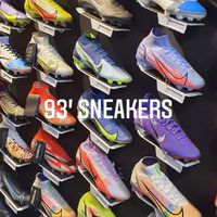 93' Sneakers