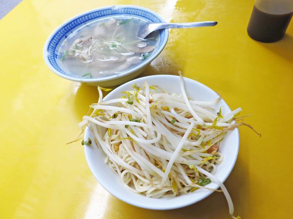 【新莊美食】中義街烏醋麵-超隱藏版排隊麵攤