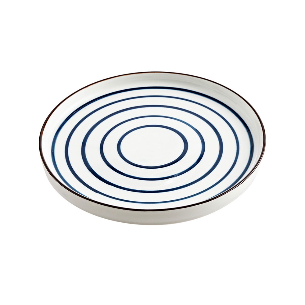 産品信息：品名：陶瓷西餐盤子材質: 瓷風格: 北歐風格形狀: 圓形尺寸: 7.5英寸顔色分類: 藍線 火影 月夜 漣漪毛重: 525g工藝: 釉下彩是否手工: 否保固期：15天