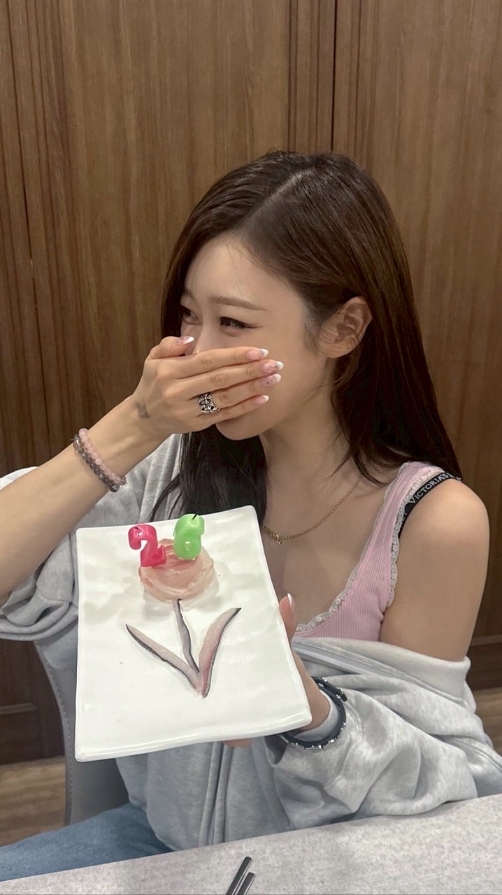 草莓🍓ㄉKPOP聊天+圖片+八卦分享群💗🥟