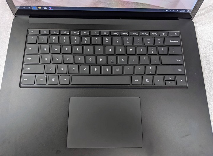 微軟 Surface Pro 7 售價 28,088 元起、七色鍵盤自由配，同場加映 Laptop 3 預購中