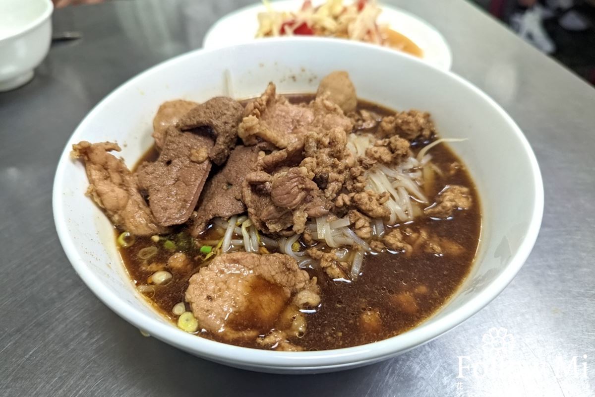 55元起免出國開吃！雙北６泰式料理推薦：排隊路邊攤、厚切月亮蝦餅、炒泡麵