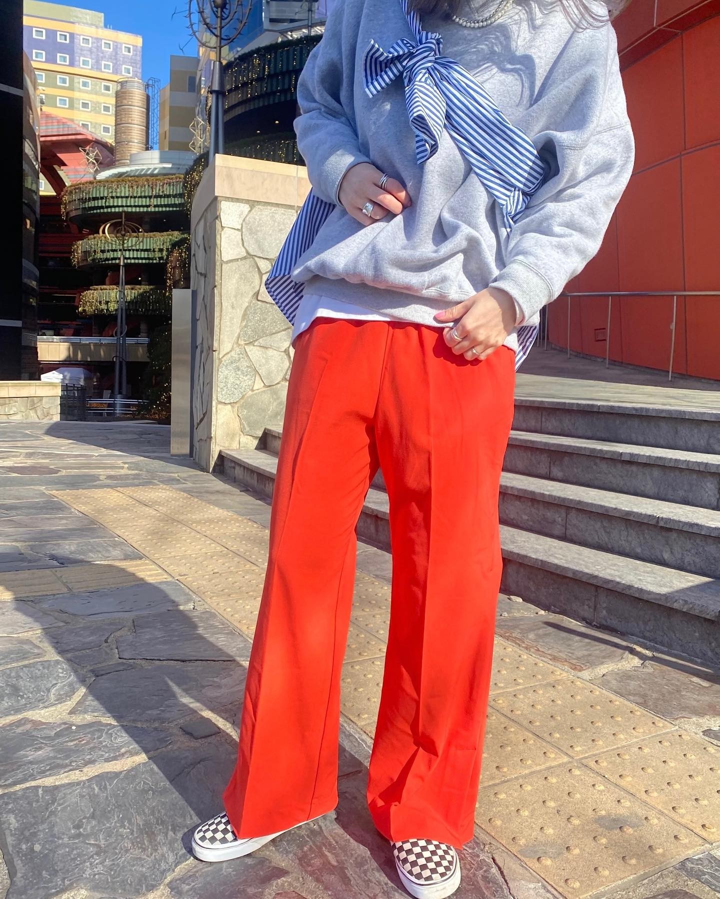 眩しすぎて目が覚める Niko And の 蛍光色アイテム が存在感大 コーデスナップニュース