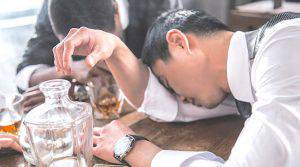 晚上喝茫早上宿醉～破解酒迷思與醒酒