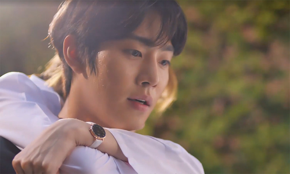 《浪漫醫生金師傅2》首播收視第一！首集5看點，安孝燮背李聖經奔跑，浪漫名場面登場！