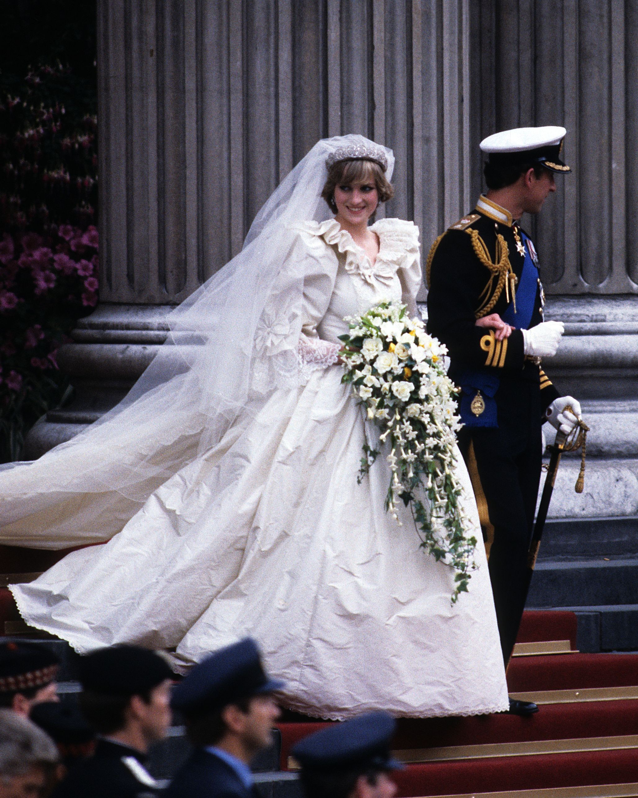 ダイアナ妃には彼女が知らない２着目のウエディングドレスがあった