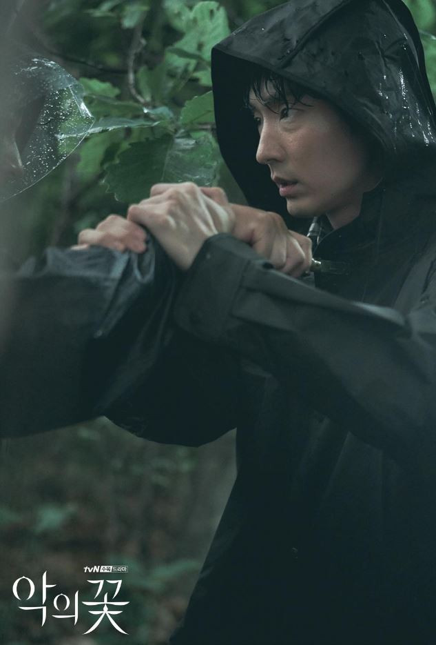 《惡之花》創作理念解析：賢收代表「邪惡中綻放的美麗花朵」！