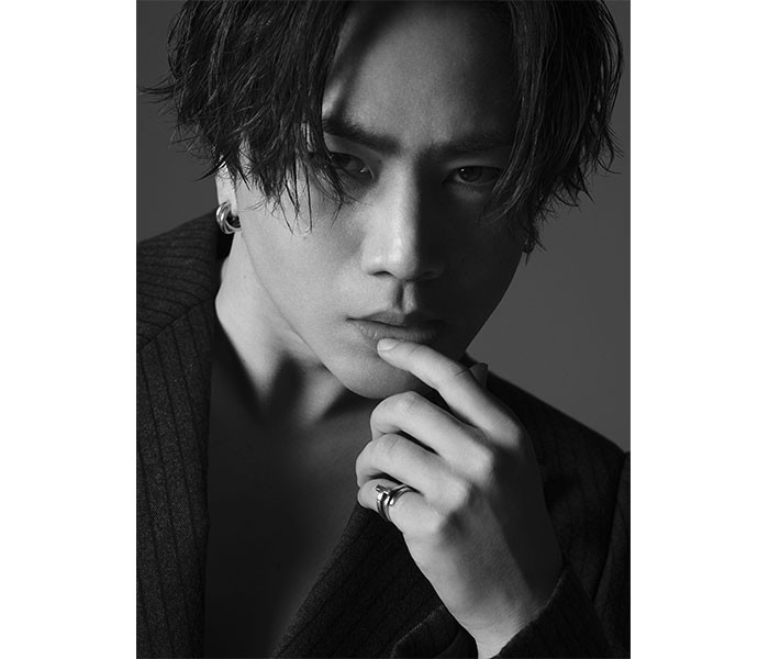 ØMI（登坂広臣）のライブBlu-ray＆DVDジャケット写真が公開（WWS