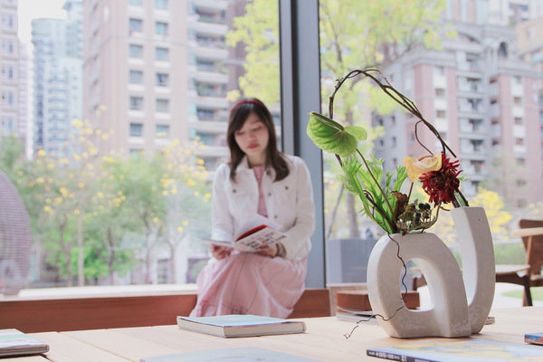 『台灣輕旅拍，外拍推薦』輕鬆自在走遍台中市七期國家歌劇院、堁夏咖啡 Café Crotchet、蔦屋書店 台中市政店、草悟廣場、道和六藝文化館刑務所演武場捕捉網美一日景點，透過鏡頭紀錄每一刻回憶-Snaping 攝影服務直擊分享