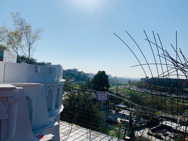 倪倪愛旅遊－『台中大坑一日遊推薦』台中近郊鳥語花香闔家出遊秘密花園-台中大坑紙箱王創意園區、東山水岸餐廳、東東芋圓直擊分享