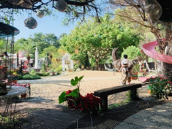 倪倪愛旅遊－『台中大坑一日遊推薦』台中近郊鳥語花香闔家出遊秘密花園-台中大坑紙箱王創意園區、東山水岸餐廳、東東芋圓直擊分享