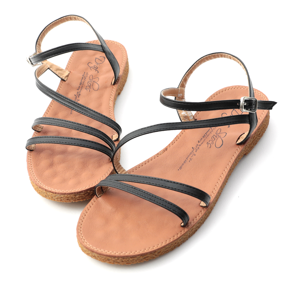 簡單的細帶設計隨意搭配都好好看 鞋墊有豆豆顆粒穿起來超舒服 高韌性防滑鞋底，高度耐磨是最大優點 可180度彎折，具有減壓抗震的絕佳效果 貼心的側勾釦設計，穿脫省時又方便 實穿性強又帶點CHIC的個性味