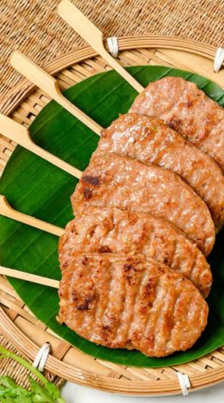 ร้านหมูปิ้งแม่น้องอิคิว (หมูปิ้งนำโชคเจ้าเก่า)