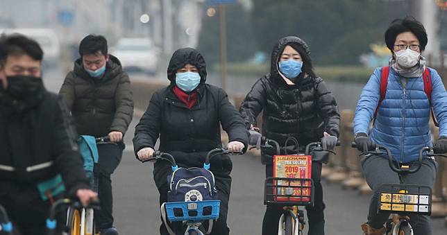 醫師揭「無症狀遞增、嚴重病例大人偏高」原因　建議與人保持2公尺以上距離