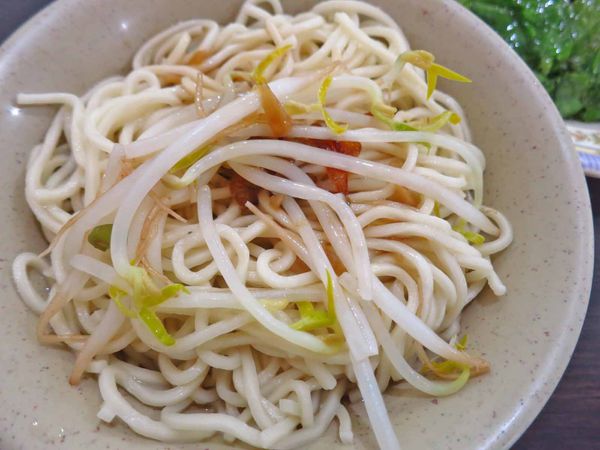 【三重美食】滷夫の滷肉飯烏醋麵-低調又美味的美食小吃店 【三重美食】滷夫の滷肉飯烏醋麵-低調又美味的美食小吃店