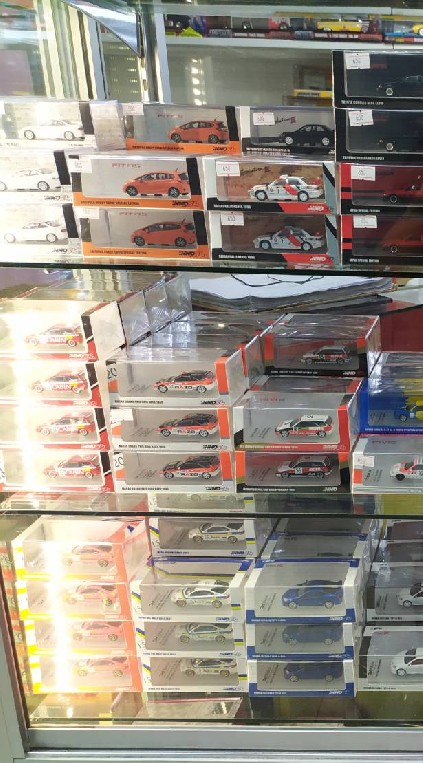 รถเหล็ก​ inno64 tarmac minigt