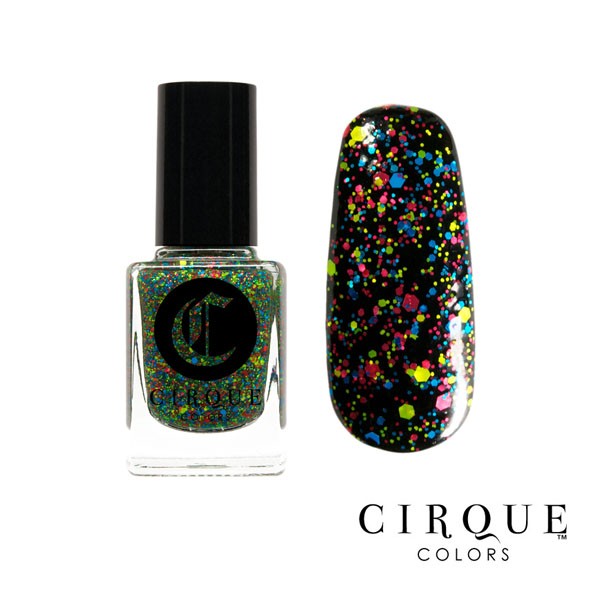 打造出與眾不同的指甲油色彩。例如The debut collection中的Dark Horse,使用了12個顏色所混搭調配，讓它的完成色彩飽和豐富，就如同紐約這個城市帶給我們的感覺，永遠那麼有活力、