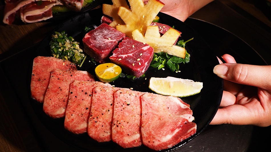 月桂炭火燒肉,基隆吃到飽,基隆燒肉,基隆炭烤,基隆無煙燒肉,基隆無煙炭烤,連鎖燒肉,連鎖吃到飽,連鎖炭烤,燒烤,基隆燒烤,豚野,基隆推薦美食