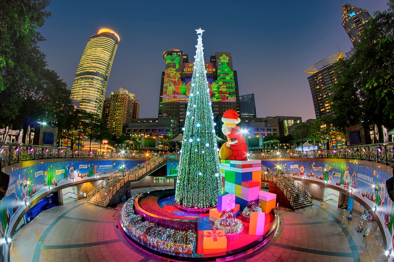 新北歡樂耶誕城;蜘蛛人;3D地景;光雕秀;樂高;積木