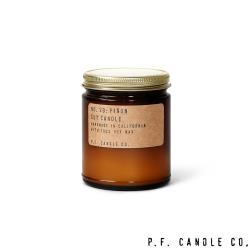 ◎藥劑師風格琥珀罐包裝|◎100%天然大豆蠟|◎洛杉磯手工製作生產品牌:P.Fcandle美國類別:香氛香調:主調：琥珀、黑胡椒前調：松針、冷杉基底：香草、雪松、肉桂規格/容量:99g(3.5oz)包