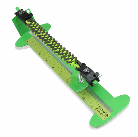 產品特色簡易傘繩編織平台編織針配合金屬架編織傘繩編織程序簡單依據用戶需求編織不同品種的傘繩手鏈用於戶外運動用戶也可以自行diy各款手鏈其他裝飾品滑塊在底盤移動來調節編織距離 產品材質不銹鋼 產品尺寸長