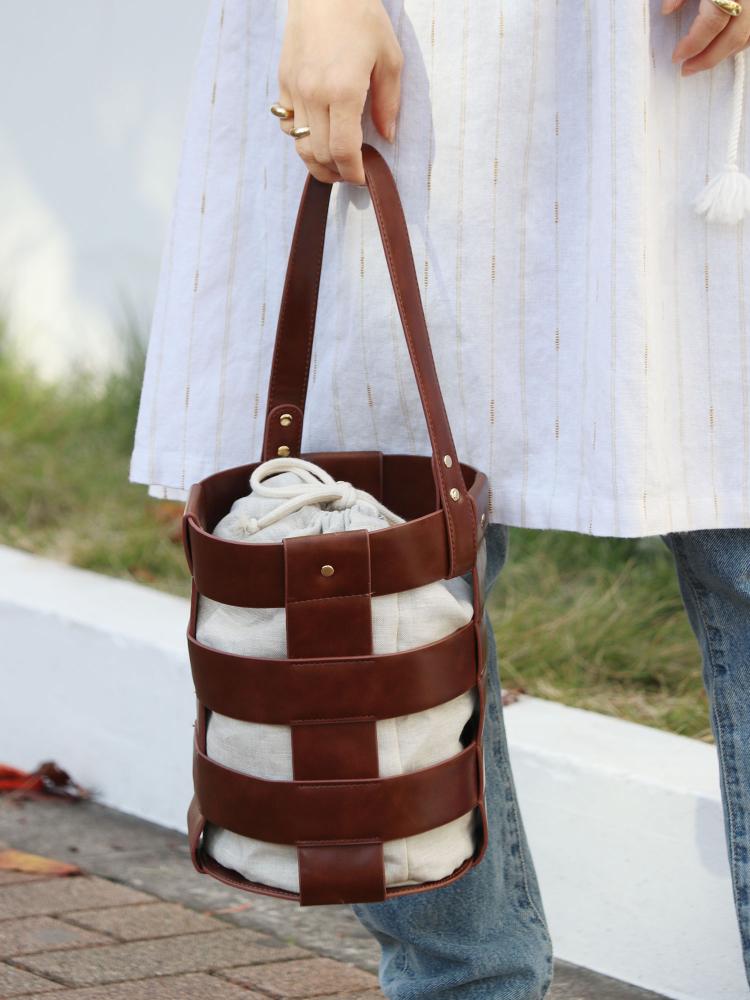 皮革編織水桶包