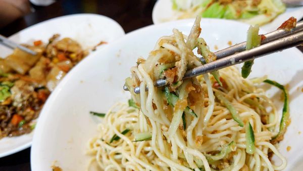 【台北美食】東方泰國小館(士林店)-陽明醫院附近的超便宜又美味的泰式料理店