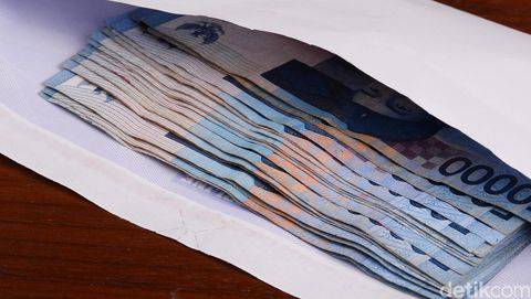 Nominal Amplop Kondangan Artis, Uang Tunai Jutaan Rupiah hingga Cek Bank/Foto: Ari Saputra