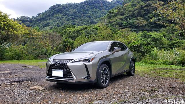 素人試駕 好開又安全 可值得推薦 Lexus Ux 200素人三個月完整長測 8891汽車交易網 Line Today