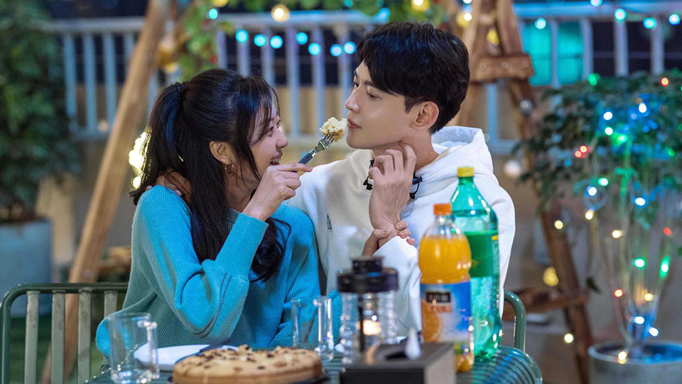 《以家人之名》結局後的甜寵陸劇1：唐曉天、孫千《拾光裡的我們》