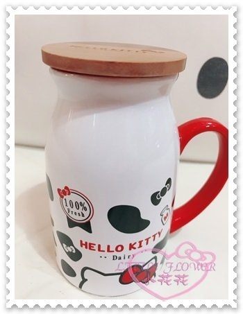 ♥小花花日本精品♥Hello Kitty 牛奶壺飲料壺陶瓷壺大臉蝴蝶結牛奶瓶附原木蓋日本限定 56833607