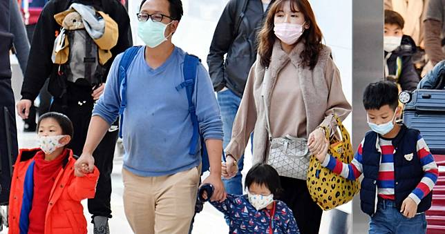武漢肺炎／衛生健康局長「回報太慢」　官方停職調查