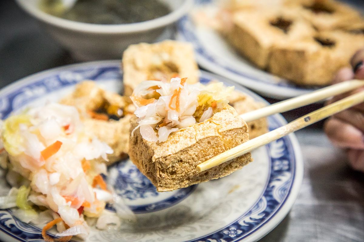 在地人來讚聲！全台６家「最強臭豆腐」PK：飲料熱湯喝到飽、9000則好評