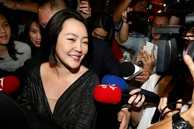 台灣第一名模林志玲與放浪兄弟成員AKIRA完成世紀婚禮，喜宴選在台南市美術館舉行，藝人小S出席。記者林伯東／攝影