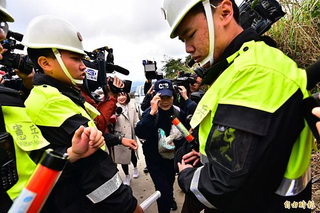 黑鷹失事 刑事局支援鑑識採證助檢察官還原現場 自由電子報 Line Today