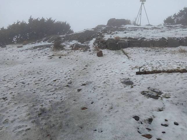 鋒面帶來水氣　玉山下起第二場3月雪