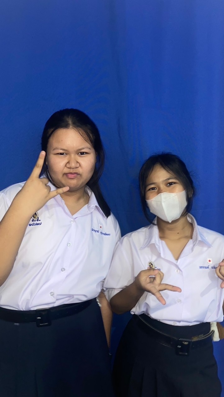 หลุดแล้วหลุดอีกหลุดต่อไป