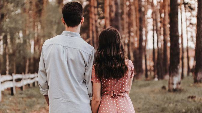 35 Kata Kata Romantis Minta Maaf Ke Pacar Bikin Hati Luluh Bola Com Line Today