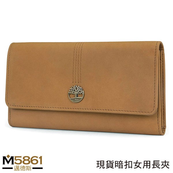 ．Timberland 經典大樹金屬標．女用麂皮長夾，上翻暗扣開合．拉鏈零錢袋+多卡夾，經典時尚■ 品牌：Timberland■ 尺寸：19 x 10 x 2 cm■ 卡片夾層 x 13，透明夾層 x