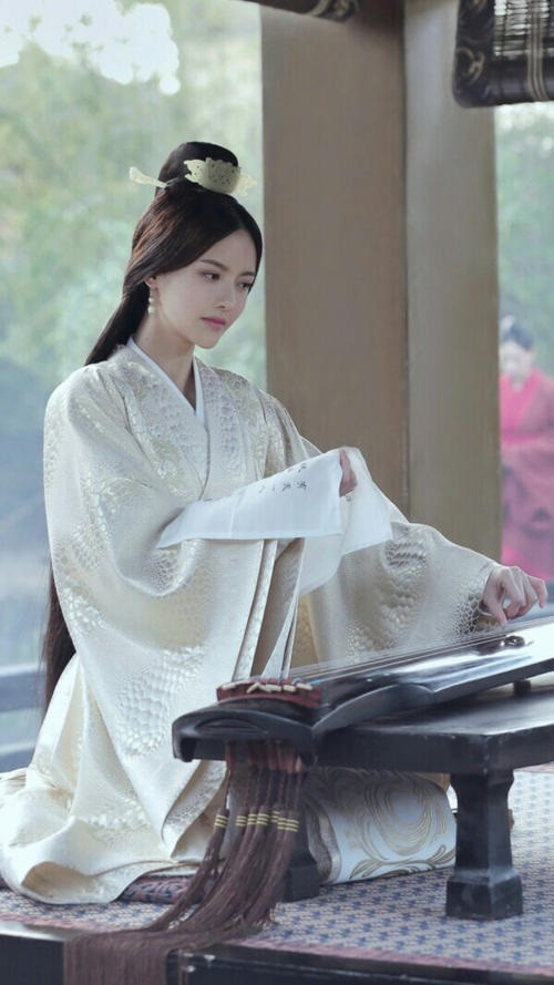 古裝&時裝都好看的神顏女星TOP 6：張芷溪