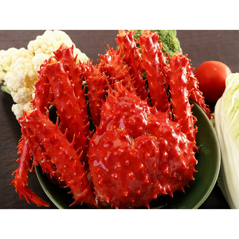 來自智利的巨無霸鮮美熟凍帝王蟹，補獲上岸馬上煮熟後極速冷凍，保留帝王蟹最鮮甜的口感；熟凍的處理，讓您食用更方便！飽滿蟹肉，口口都滿足您的味蕾，輕鬆就能在家享受最豪華的海鮮極品！品牌: 海之醇規格: 1