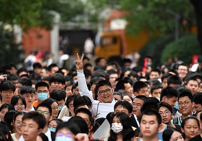 Record Number Of Candidates To Participate In China's College Entrance 