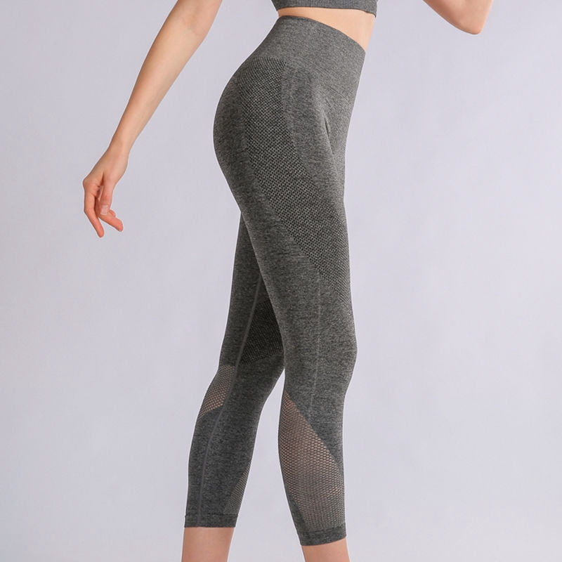 商品材質：棉 商品尺碼圖在最後兩張圖片，請往後翻圖片！商品尺碼圖在最後兩張圖片，請往後翻圖片！商品尺碼圖在最後兩張圖片，請往後翻圖片！更多撩人單品，關注賣場，了解全部日韓时尚裝備。如果小姐姐想要購買其他顏色碼數，請諮詢客服，然後在訂單裡邊留言要的顏色跟碼數！！我們會按照您的要求出貨的。對碼數不確定的，請聯繫客服推薦哦！實屬回饋的款~質量做工都挺好的，每個細節都做的很好！ 我覺得這款是性價比各方面很贊的一款！！不論從哪方面看起來都絕對不像是這個價格可以買到的貨~––訂單提示的完成付款時間不是取貨時間，取貨時間請以收到的簡訊為準哦，切記以簡訊為準。銷售單位：件產地：大陸廣州商品特點：顯瘦，時尚，個性，學院學生。 由于測量方式不同 尺寸誤差2-4cm都是正常的哦~同款不同顏色不同廠家出貨、尺寸會有點相差！同款同尺寸同色也會相差，属于正常现象。【出貨時間與流程】所有商品皆會在下單3天內出貨，如缺貨會通知，出貨前都會詳細檢查過，請買家收到務必再檢查，任何問題請3日內與我們聯絡，會立即為您處理。【出貨到達時間】所有商品皆會在下單3天內出貨，以出貨時間開始算，5-8天到達門市，如急需請三思後再下單.#現貨 #百搭 #韓版 #韓妞必備 #顯瘦 #時尚 #寬鬆 #學院風 #女生衣著 #休閒 #快速出貨顏色灰色尺碼SML