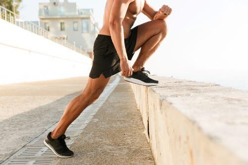 道具なしで立ったままできる筋トレ大特集 世界一受けたい授業で取り上げられたメニューも