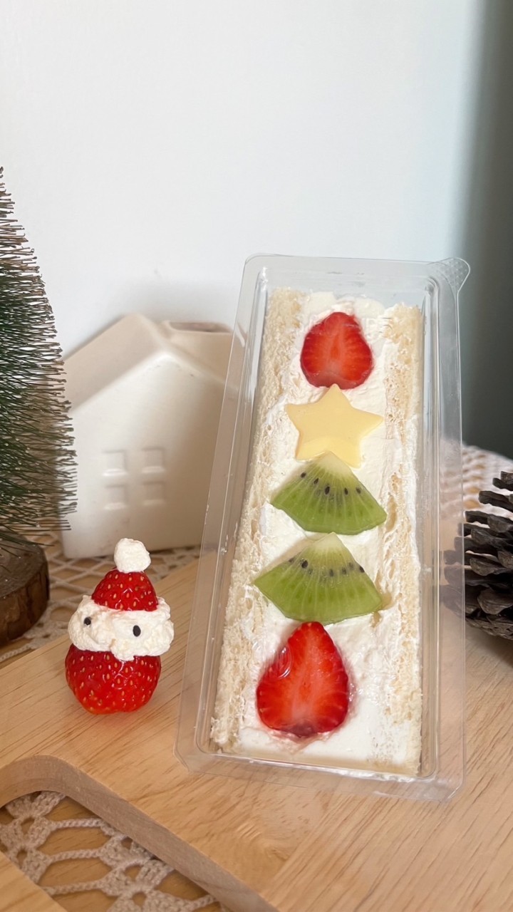 Mom’s bakery แซนวิชครีมสดผลไม้