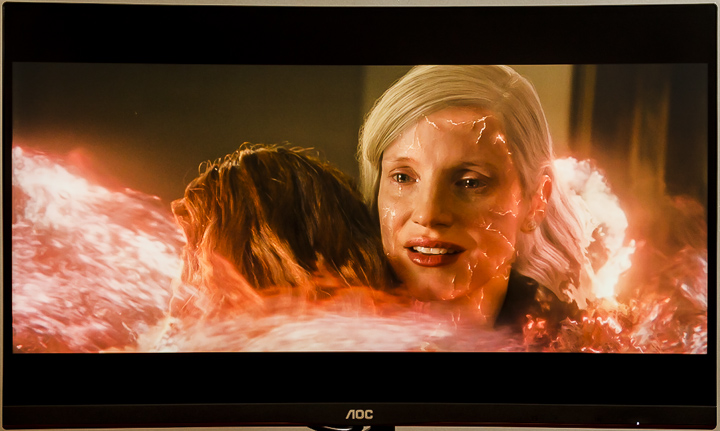 史上最超值電競螢幕AOC CQ27G2評測，144Hz 創造無殘影高畫質效果