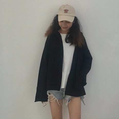 【材質】棉+聚酯纖維+其他成分僅供參考 不做實際標準 #歡迎光臨宅女潮衣夾克 優選現貨，全場折扣搶購中~推薦度°：★★★★★M 肩寬67 袖長50 胸圍126 衣長60 開叉高19L 肩寬69 袖長5