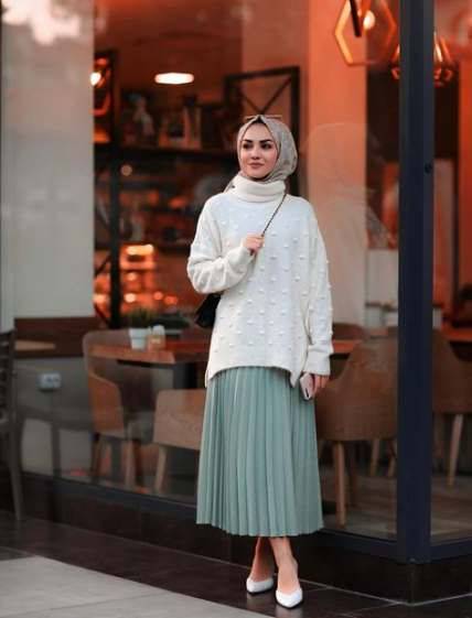 7 Inspirasi Baju Prewedding Casual Yang Cocok Untuk Hijaber Womantalk Com Line Today