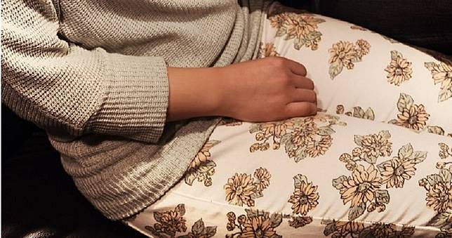內褲穿一個月都沒洗！　23歲女「妹妹流汁」塊狀豆腐渣