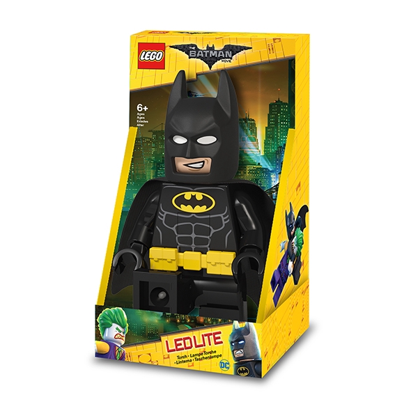 LEGO蝙蝠俠電影系列趣味造型的手電筒， 大人小孩皆適合!!夜間戶外活動，停電臨時照明，或是燈光不足時居家旅遊皆非常適合，讓您的照明更加方便有趣!商品規格：●本體需加裝3顆AA電池●產品重量約為250